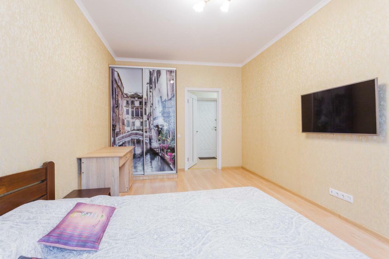 Business Class Apartment At Lomonosova Kiev Ngoại thất bức ảnh
